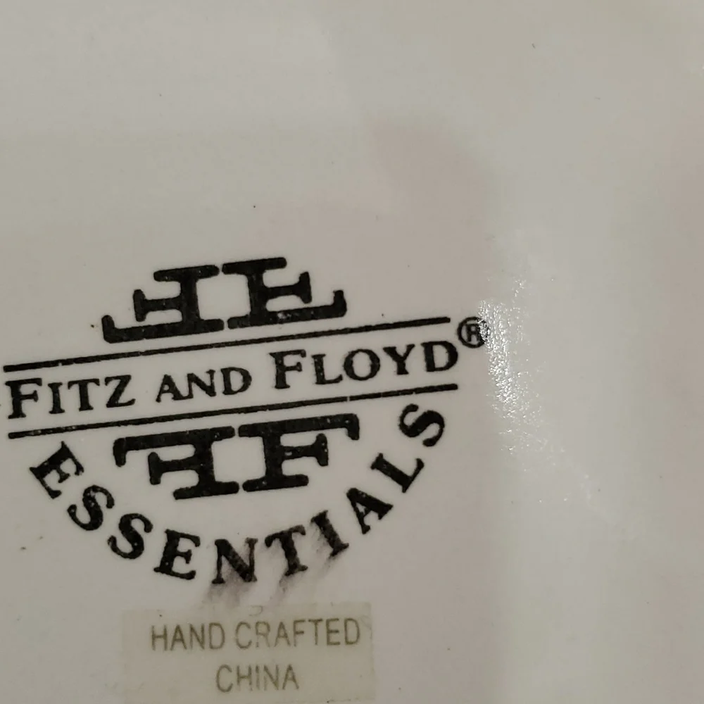FITZ & FLOYD SANTA WREATH PLATE